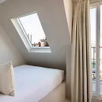 Madeleine Haussmann 3*