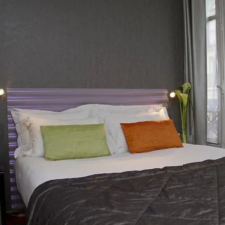 Hotel Madeleine Haussmann Paris