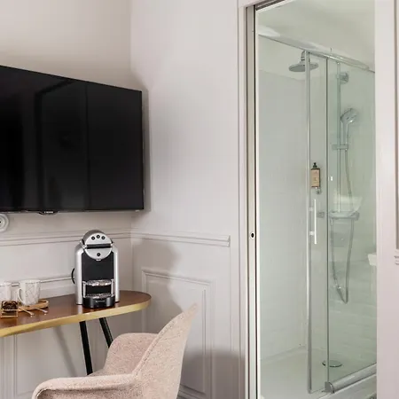 Madeleine Haussmann Hotel