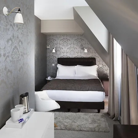 Madeleine Haussmann Hotel 3*