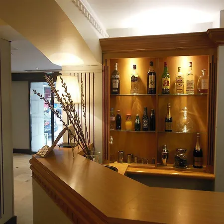 Madeleine Haussmann Hotel