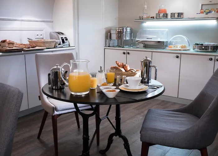 Madeleine Haussmann Otel Paris