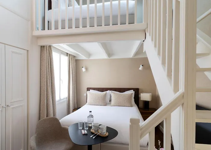 Madeleine Haussmann פריז