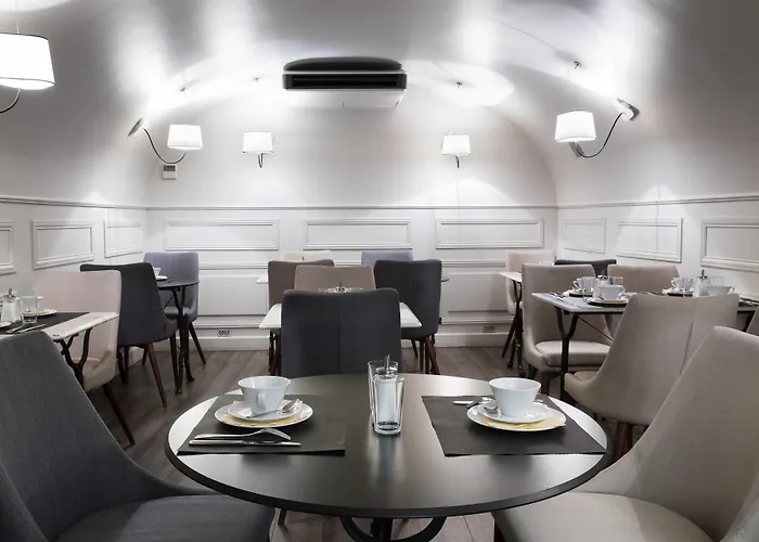 Madeleine Haussmann פריז